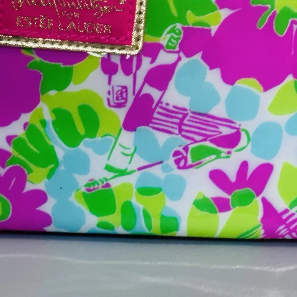 Lilly Pulitzer Green Pink Blue Vinyl Zip Top Cosmetic Case Bag Storage Pretty